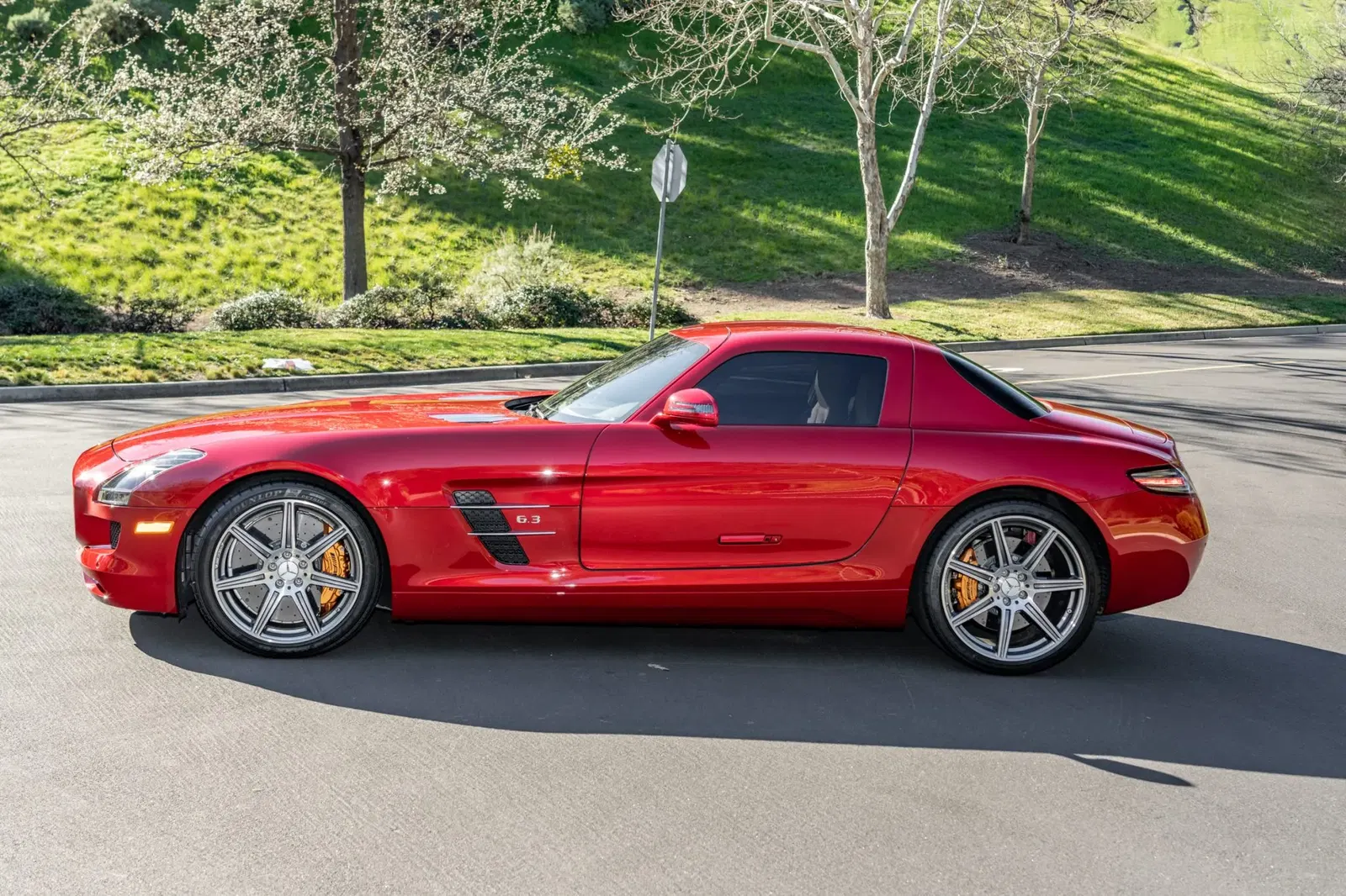 5,700-Mile 2012 Mercedes-Benz SLS AMG