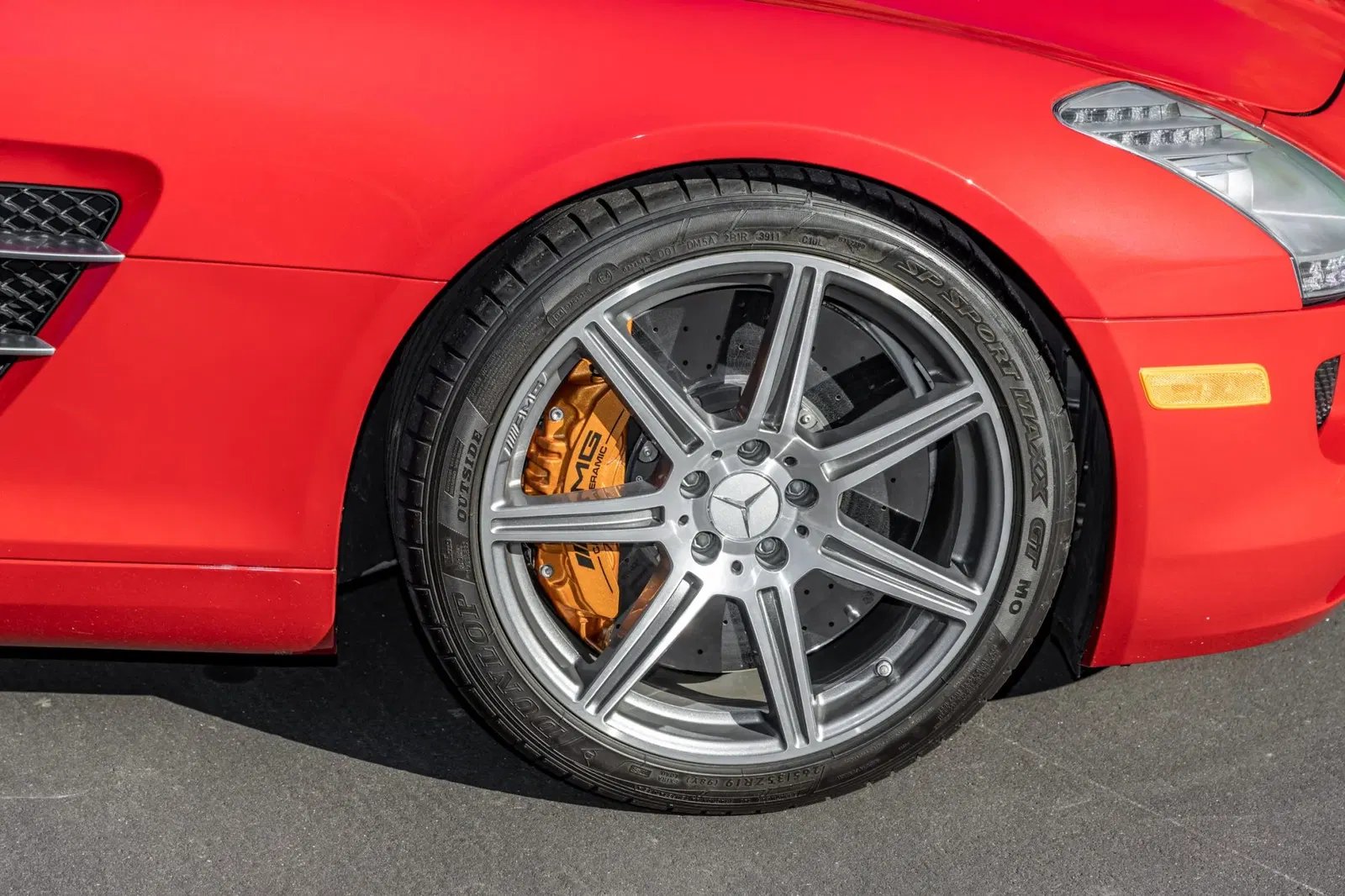 5,700-Mile 2012 Mercedes-Benz SLS AMG