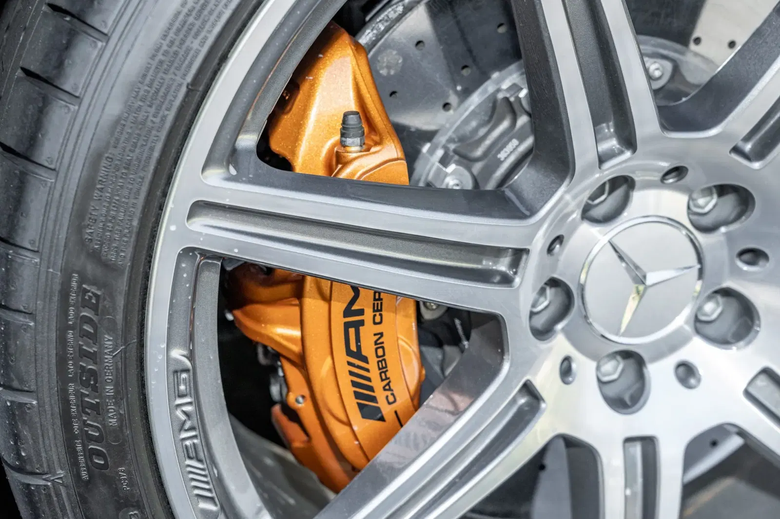 5,700-Mile 2012 Mercedes-Benz SLS AMG