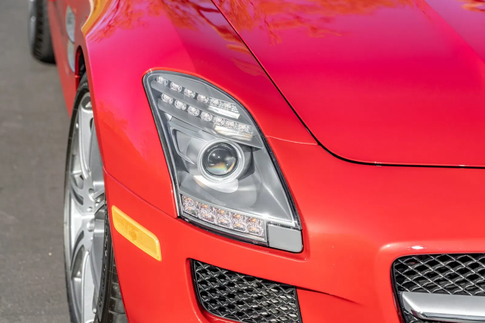 5,700-Mile 2012 Mercedes-Benz SLS AMG