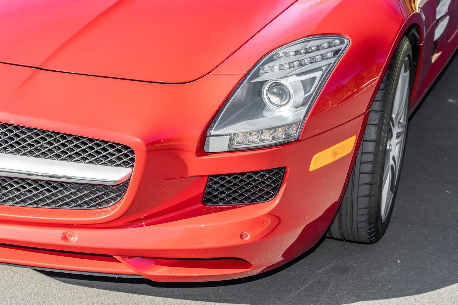 5,700-Mile 2012 Mercedes-Benz SLS AMG