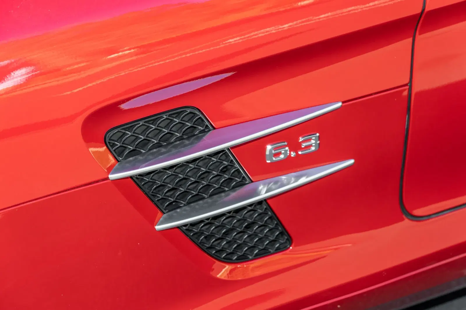 5,700-Mile 2012 Mercedes-Benz SLS AMG