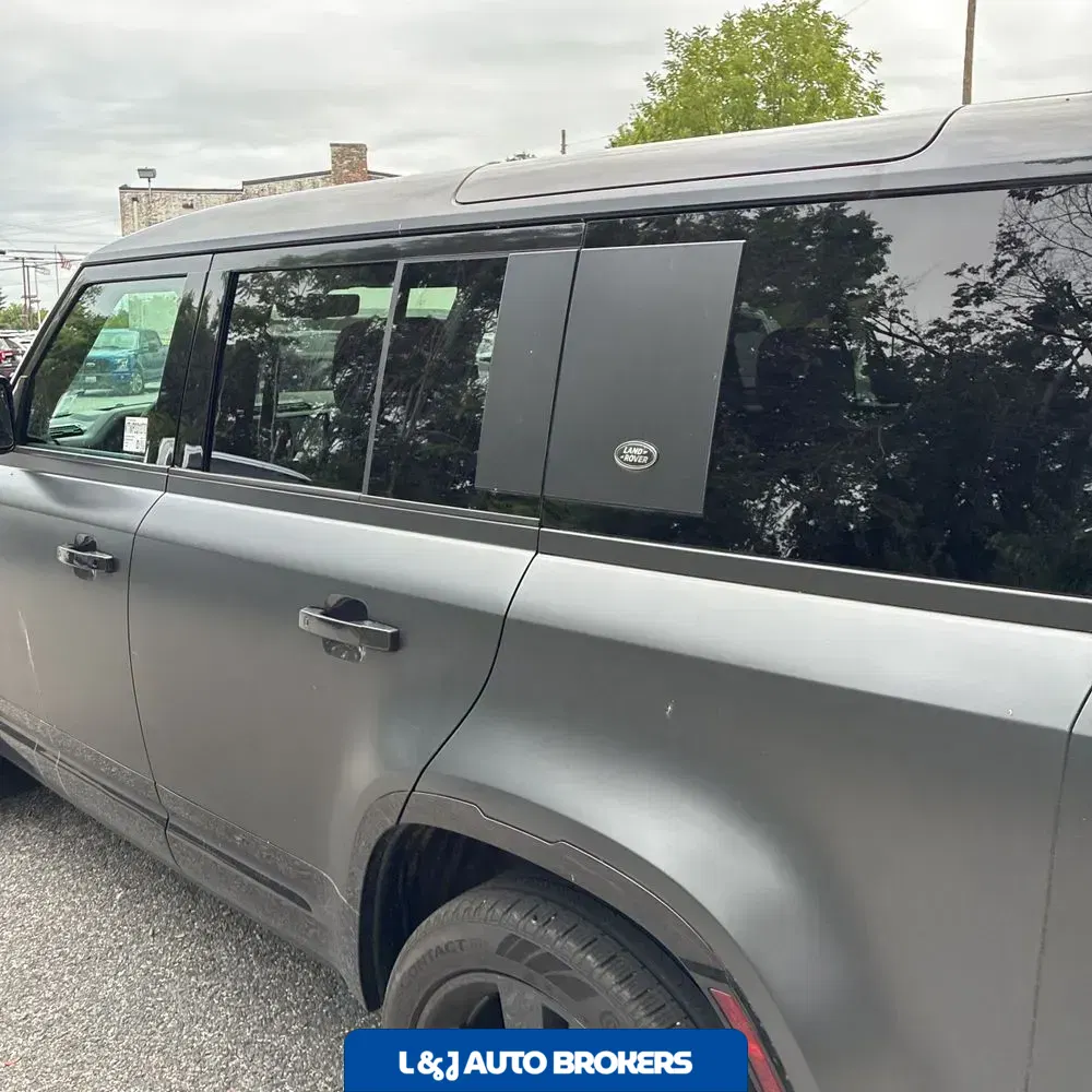 2023 Land Rover Defender 110 Carpathian Ed V8