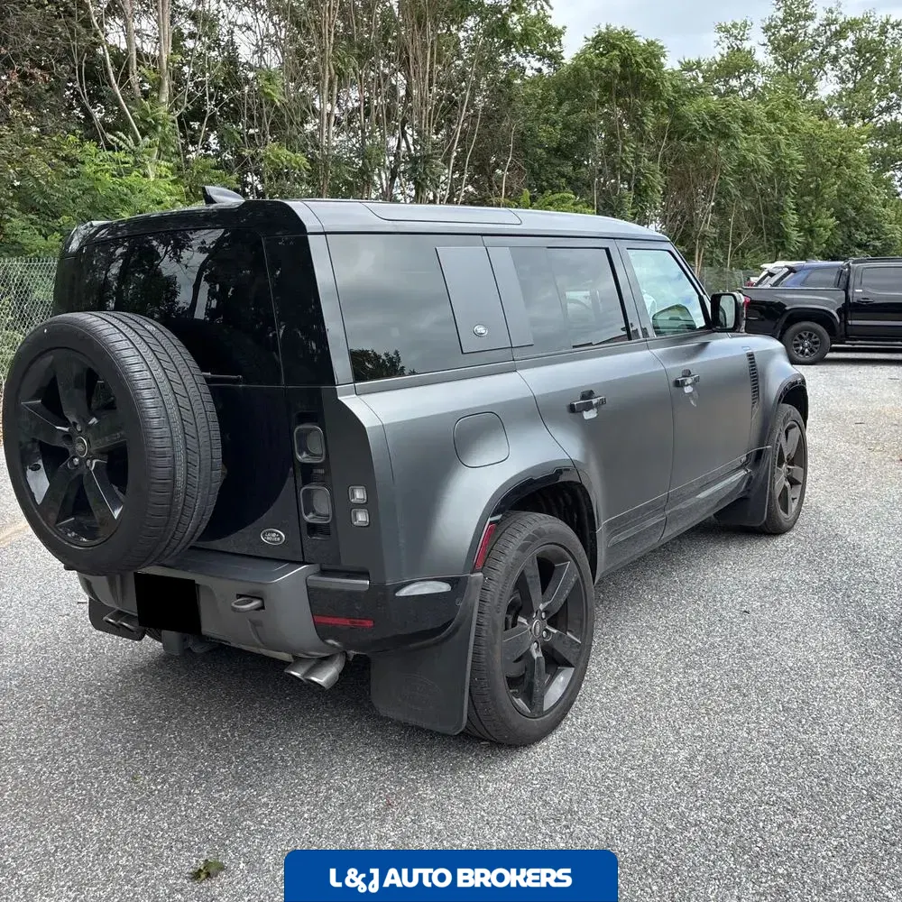 2023 Land Rover Defender 110 Carpathian Ed V8