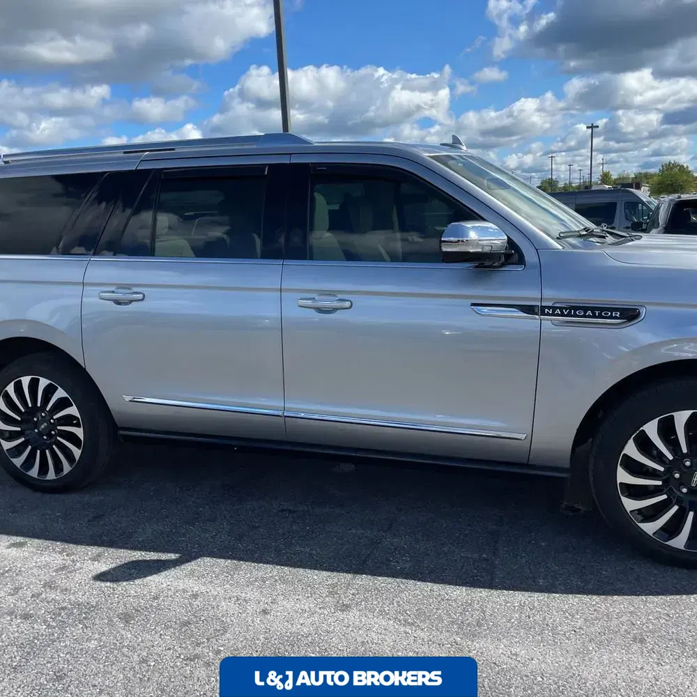 2023 Lincoln Navigator L Black Label
