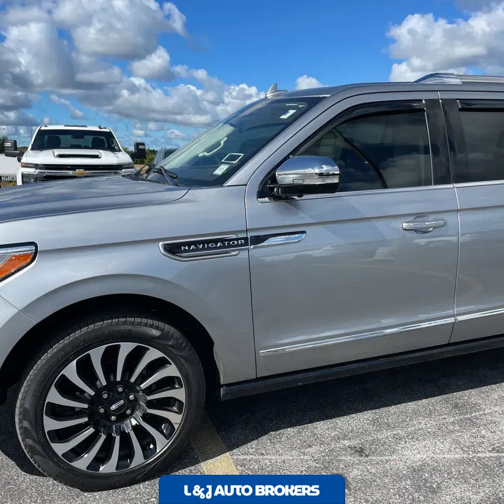 2023 Lincoln Navigator L Black Label
