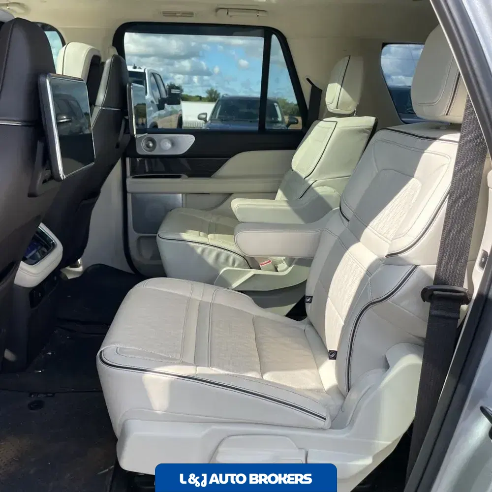 2023 Lincoln Navigator L Black Label