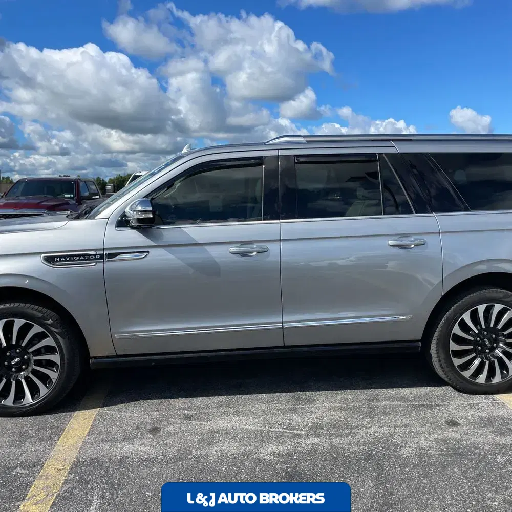 2023 Lincoln Navigator L Black Label
