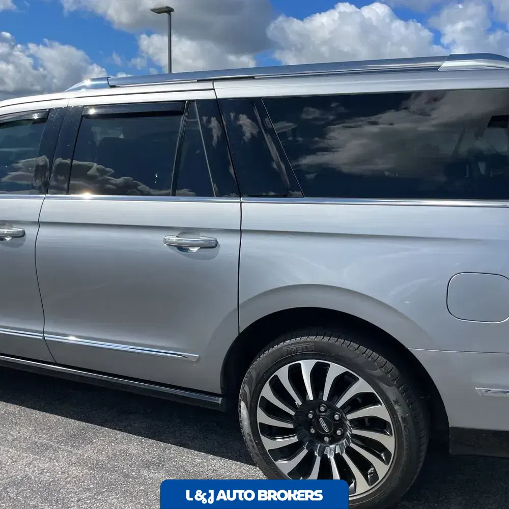 2023 Lincoln Navigator L Black Label