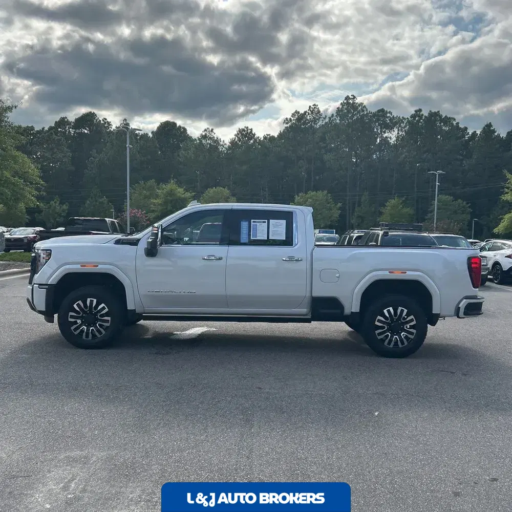 2025 GMC Sierra 2500HD Denali Ultimate