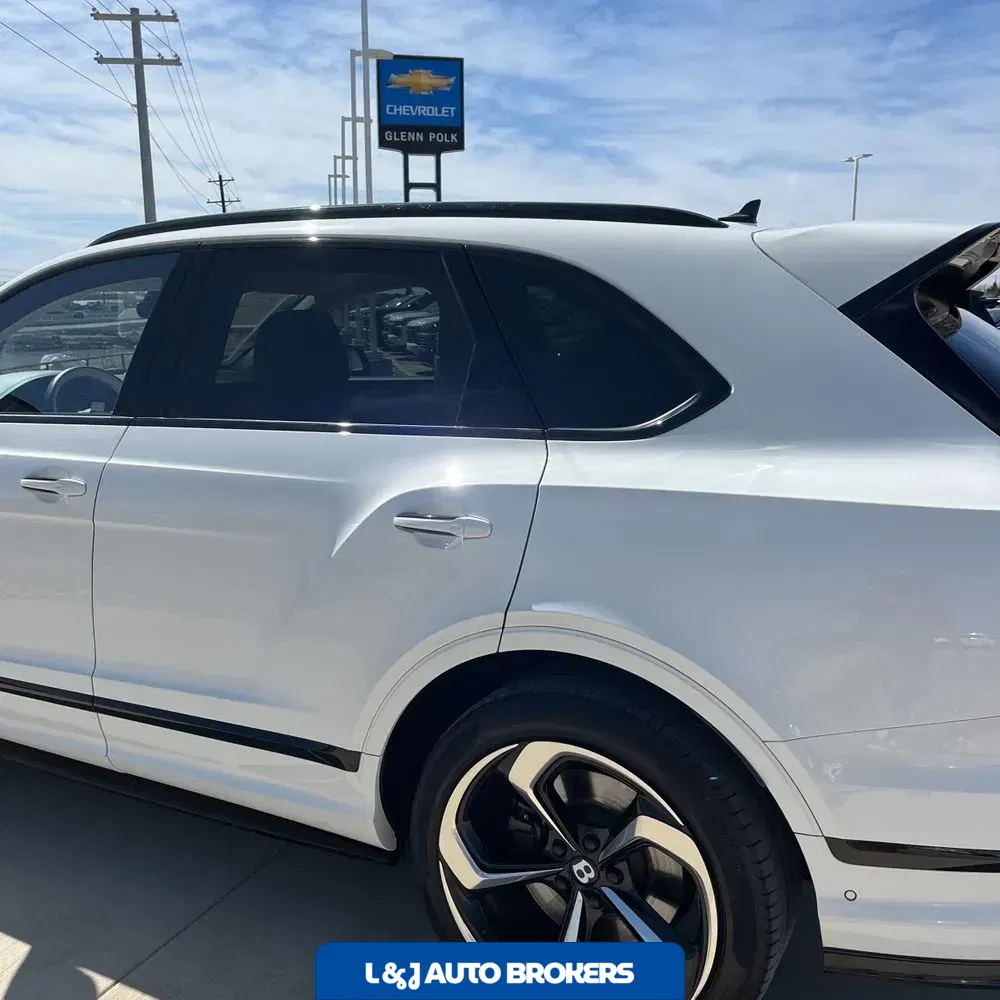 2022 Bentley Bentayga V8