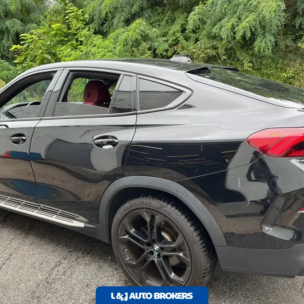 2022 BMW X6 XDrive40i