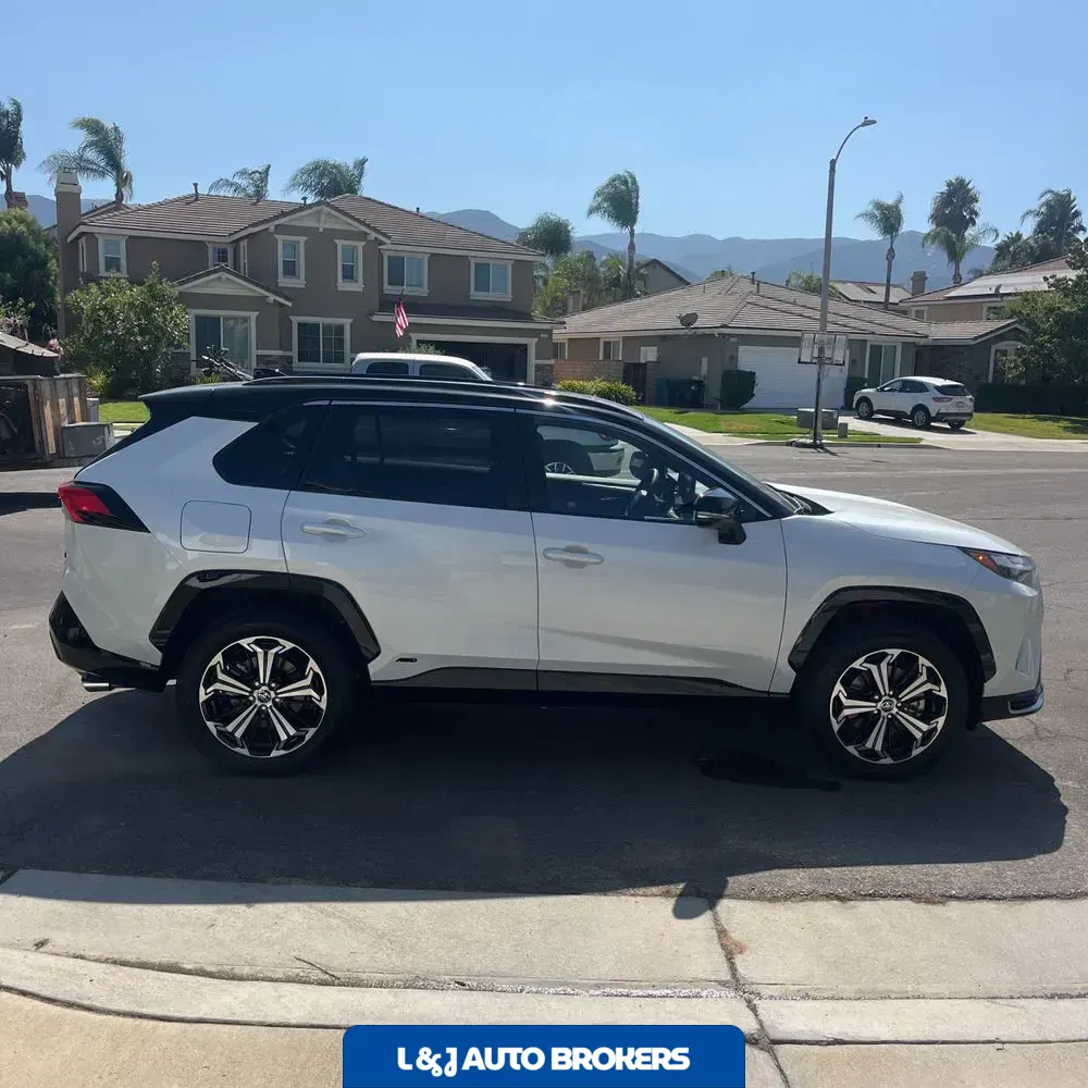 2025 Toyota RAV4 Plug-in Hybrid XSE