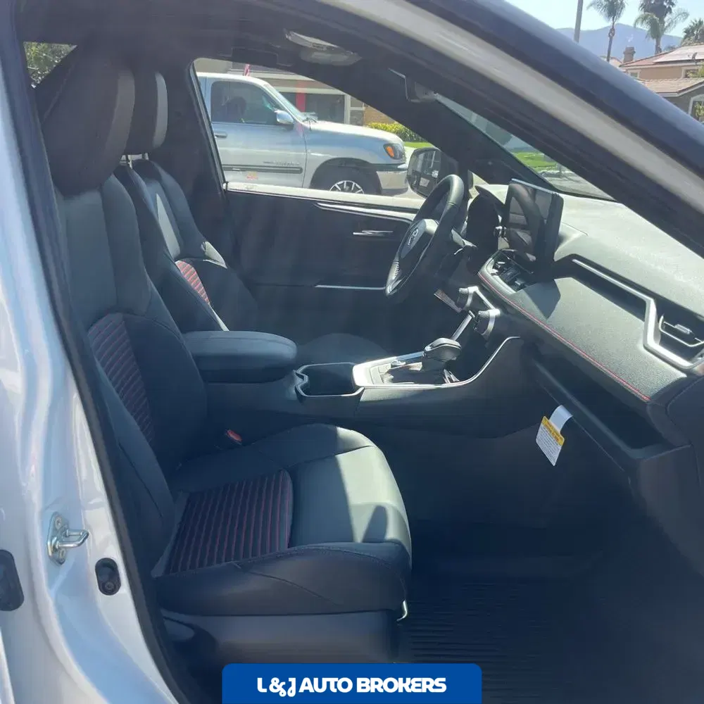 2025 Toyota RAV4 Plug-in Hybrid XSE