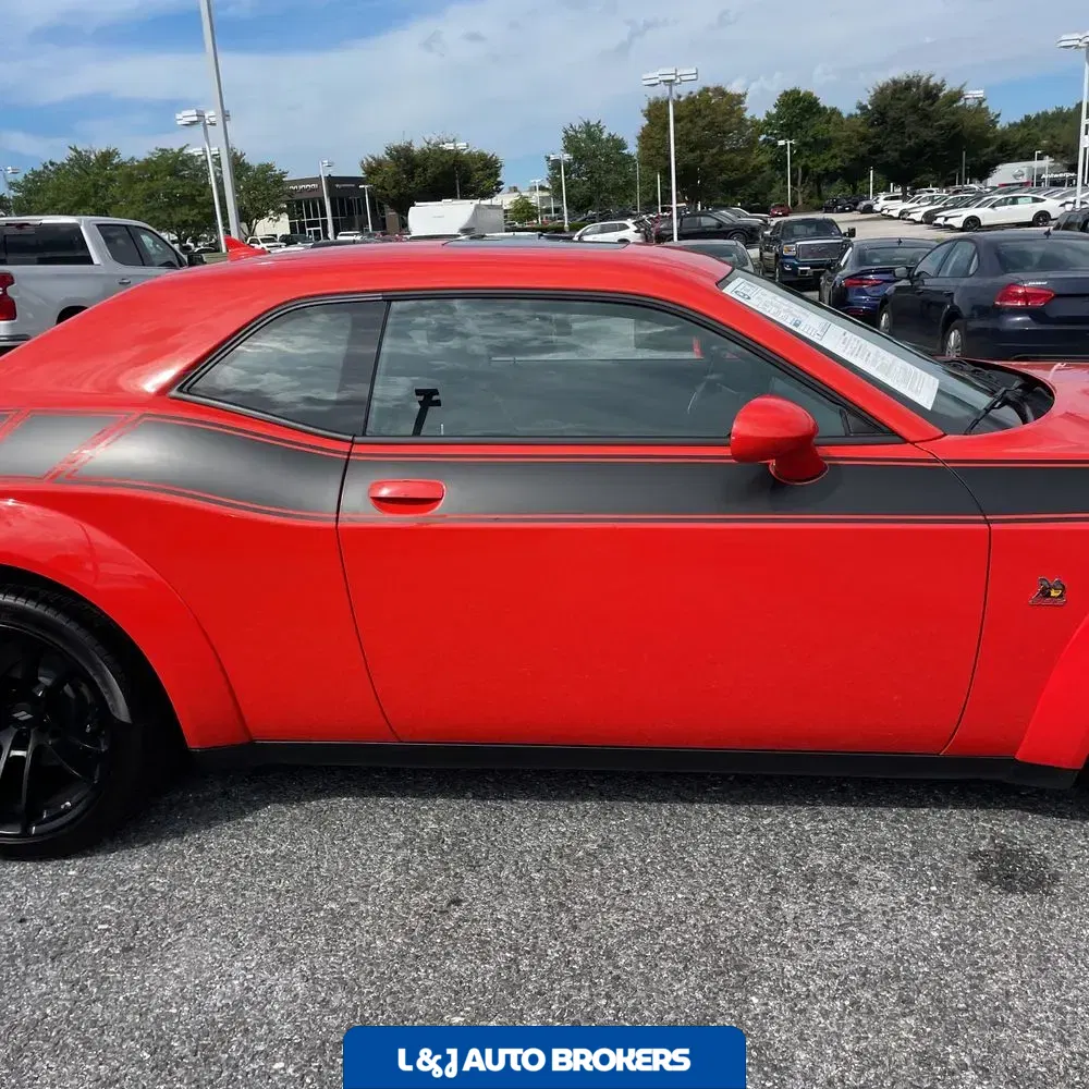2023 Dodge Challenger R/T SCAT PACK