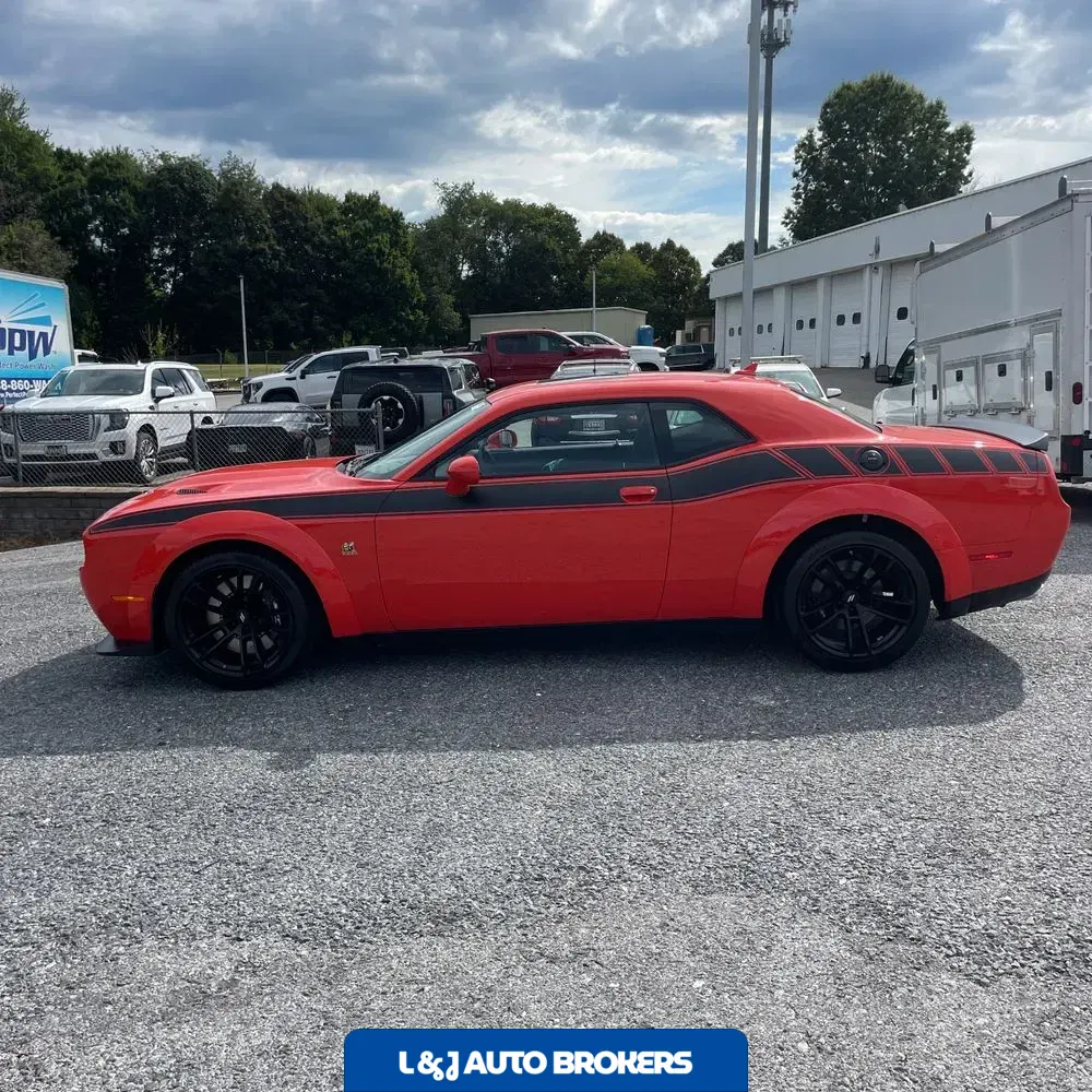2023 Dodge Challenger R/T SCAT PACK