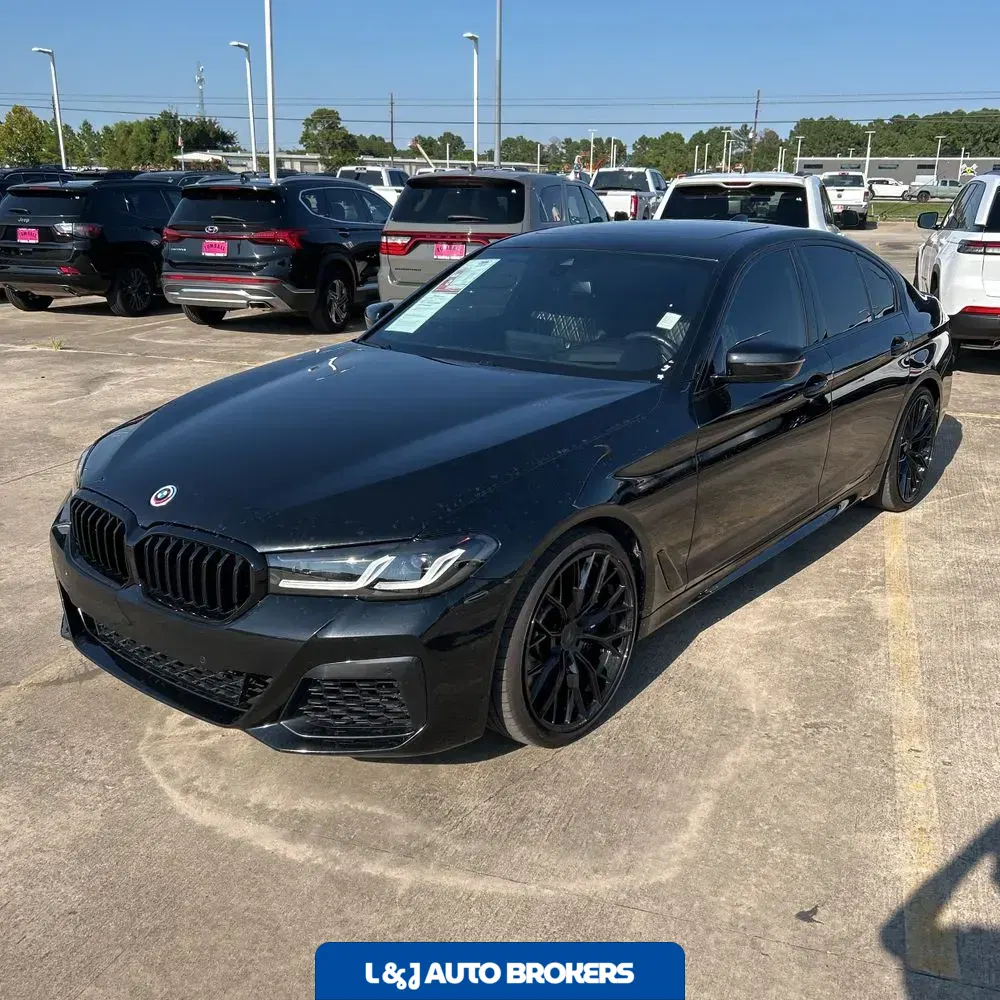 2023 BMW 5-Series M550xi