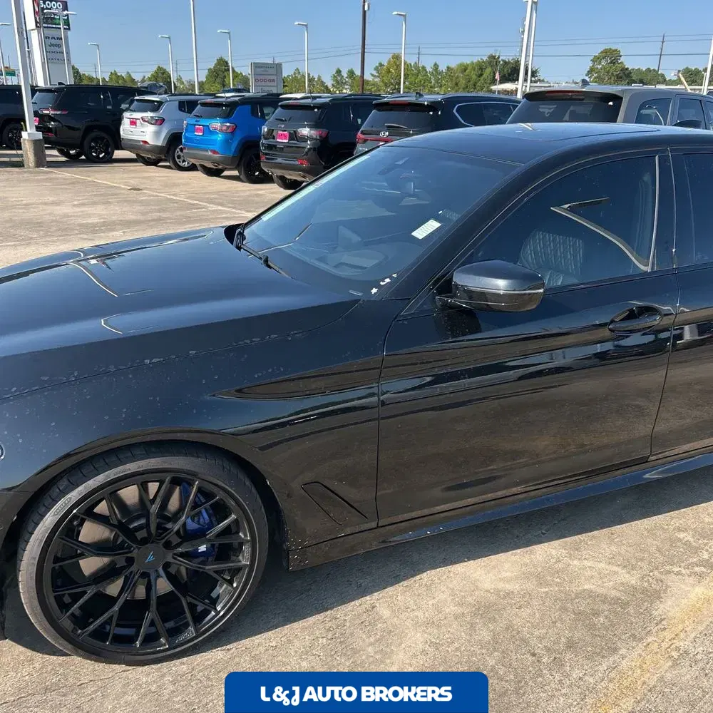 2023 BMW 5-Series M550xi