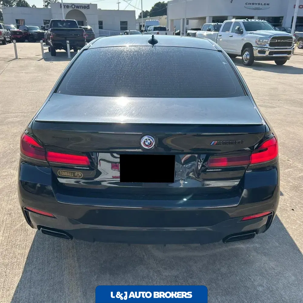 2023 BMW 5-Series M550xi