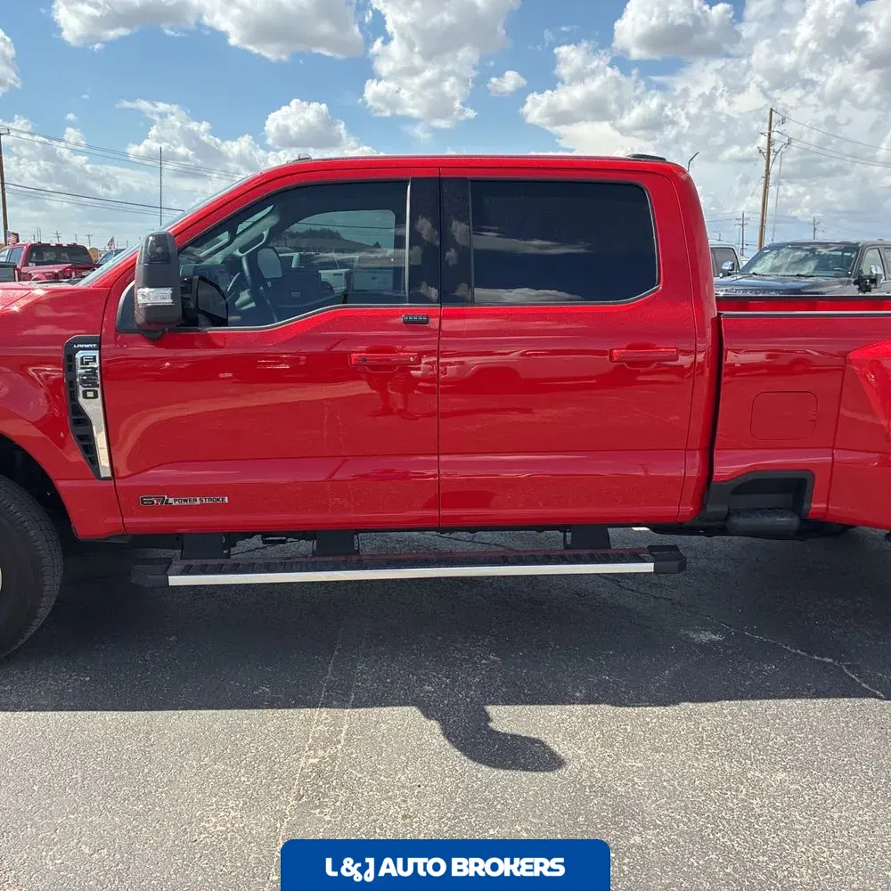 2025 Ford F-350 Super Duty Lariat