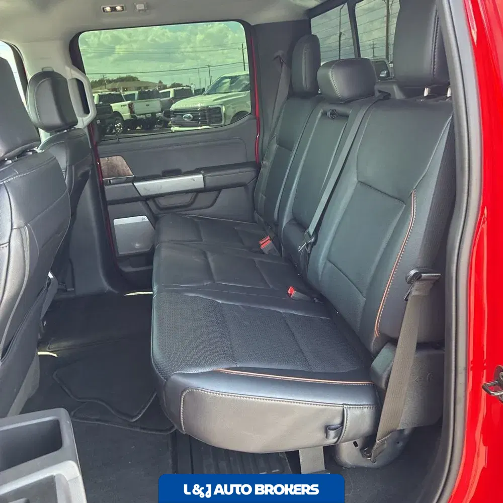 2025 Ford F-350 Super Duty Lariat
