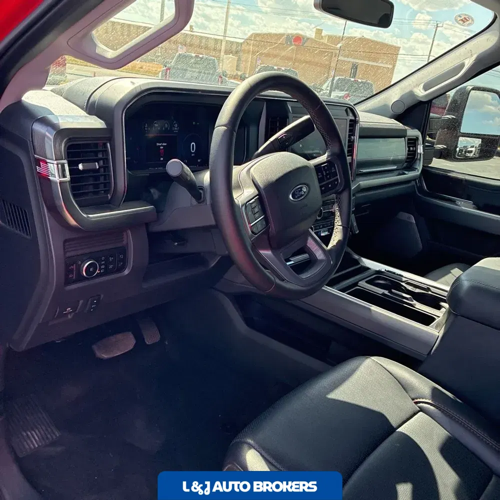 2025 Ford F-350 Super Duty Lariat