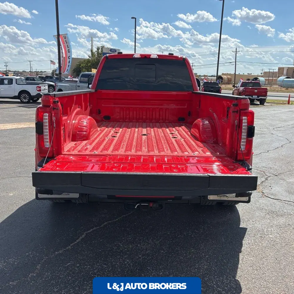 2025 Ford F-350 Super Duty Lariat