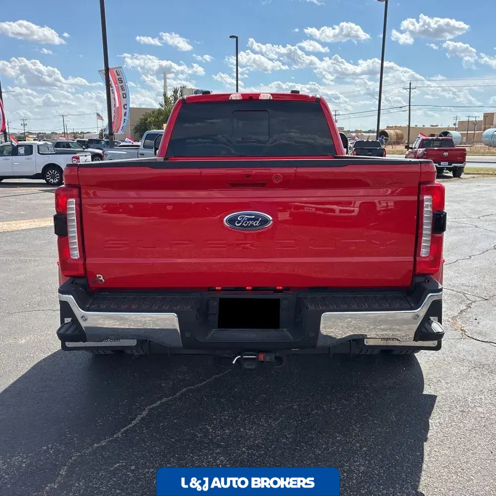 2025 Ford F-350 Super Duty Lariat