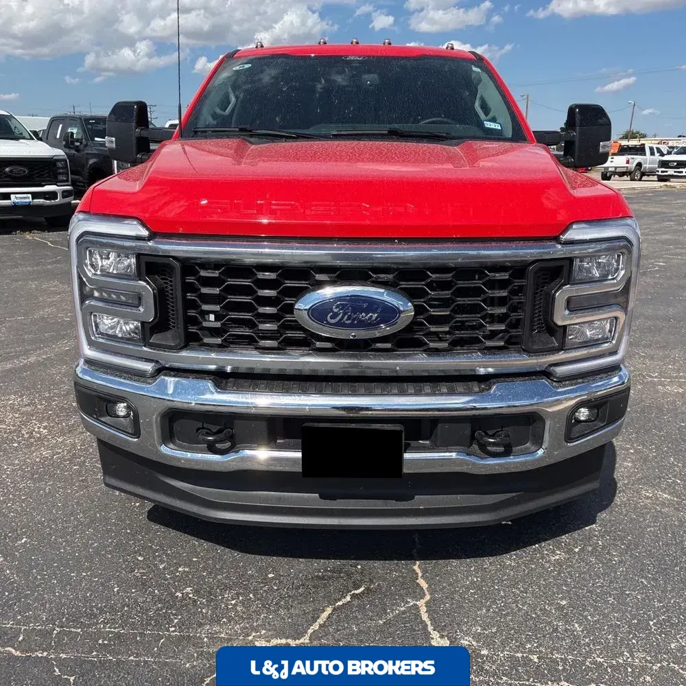 2025 Ford F-350 Super Duty Lariat