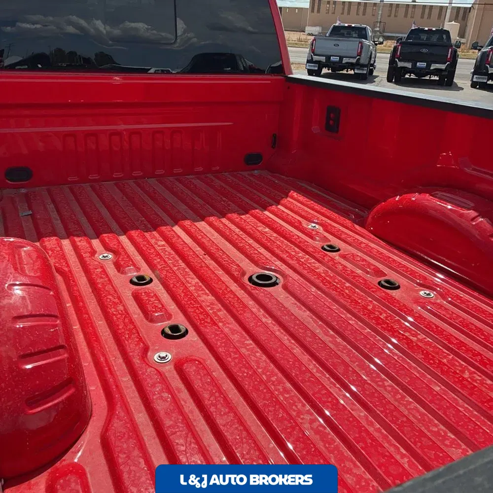2025 Ford F-350 Super Duty Lariat
