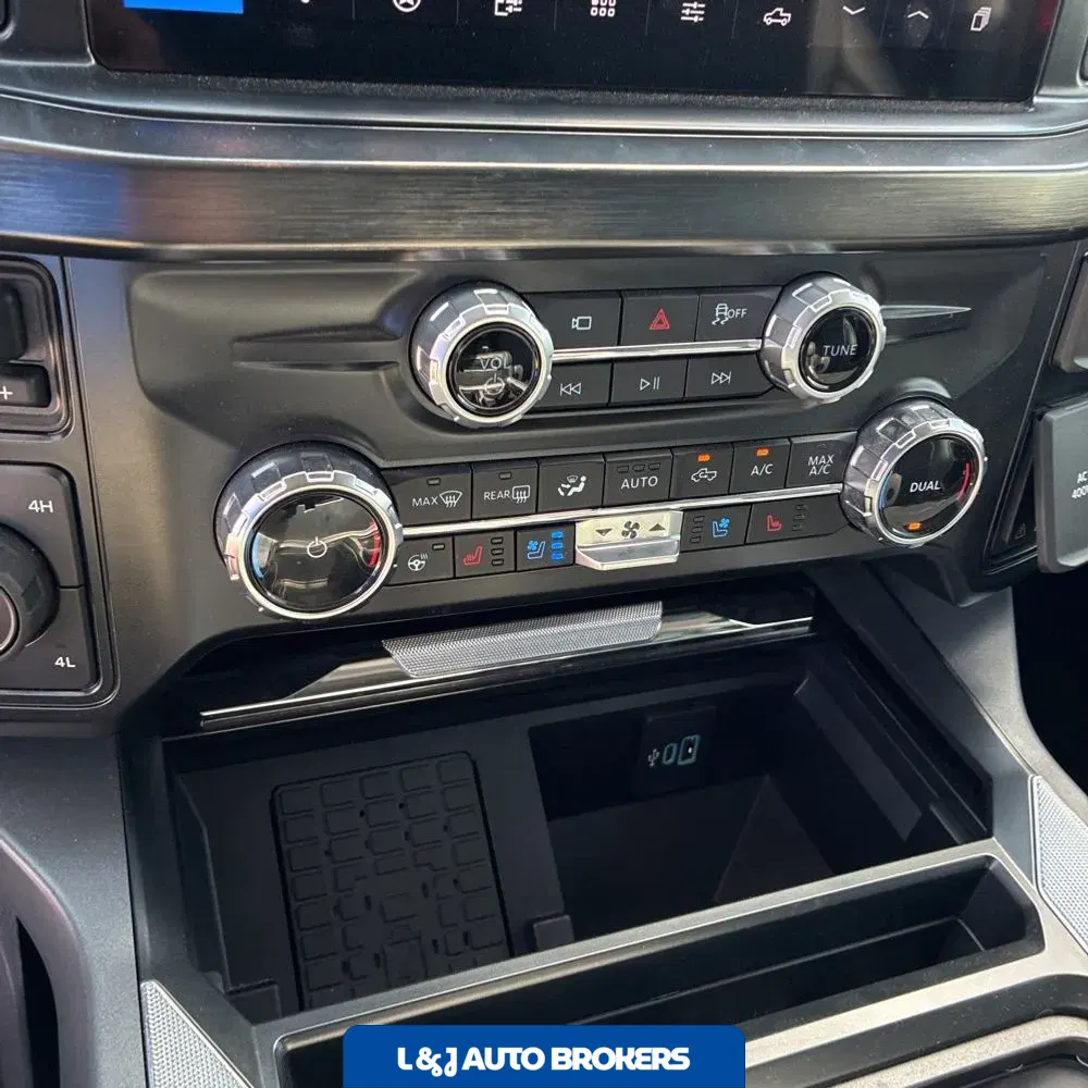 2025 Ford F-350 Super Duty Lariat