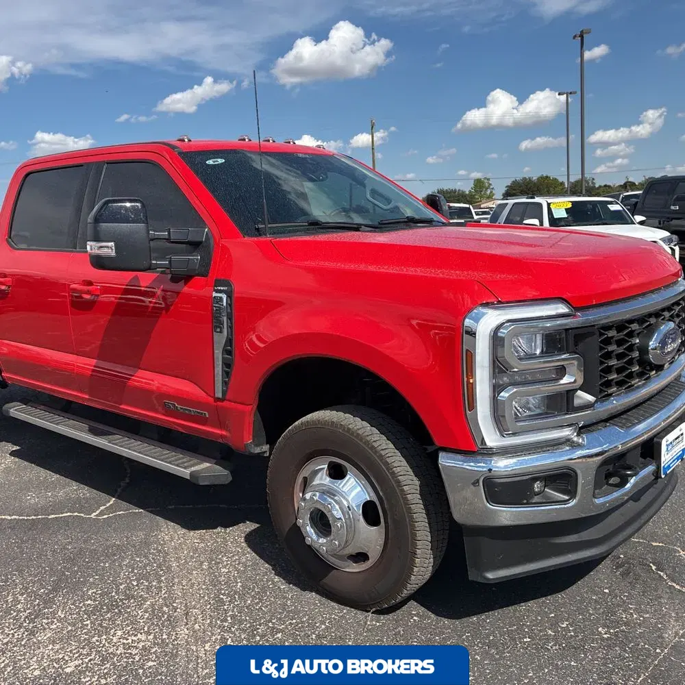 2025 Ford F-350 Super Duty Lariat