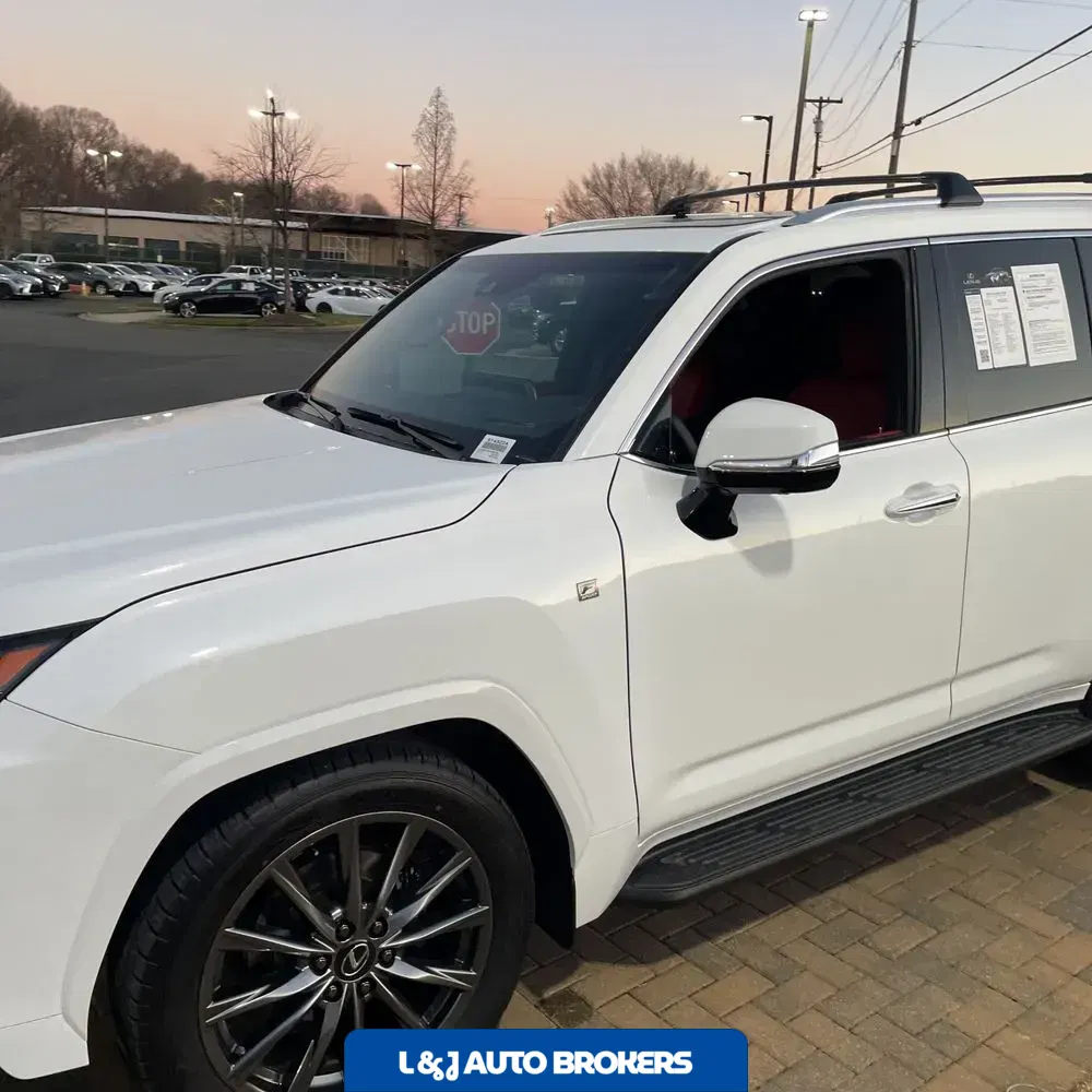 2024 Lexus LX 600 F SPORT Handling