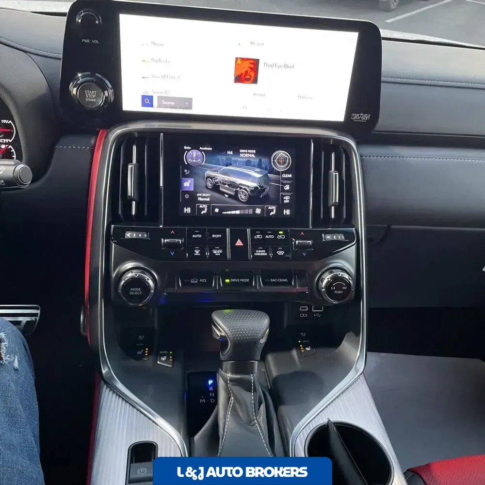 2024 Lexus LX 600 F SPORT Handling