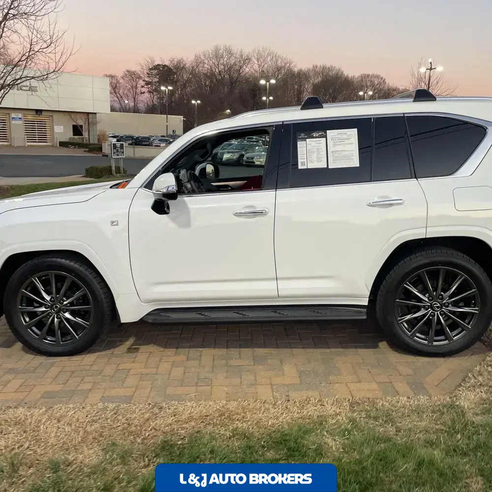 2024 Lexus LX 600 F SPORT Handling