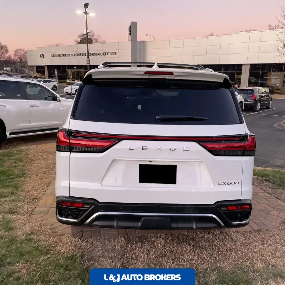 2024 Lexus LX 600 F SPORT Handling