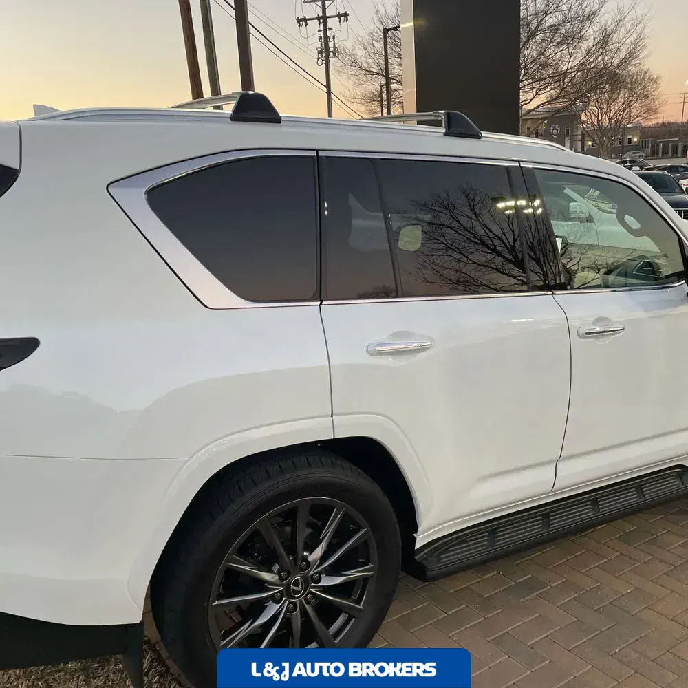 2024 Lexus LX 600 F SPORT Handling