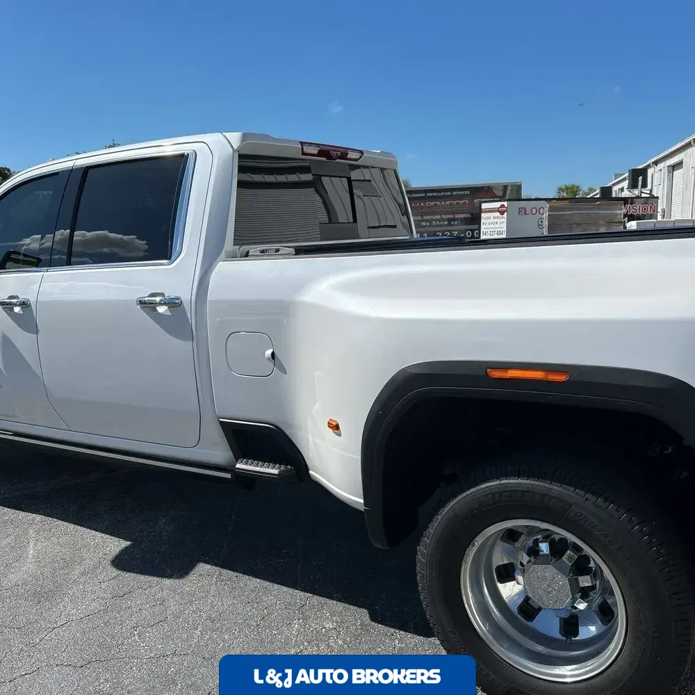 2025 GMC Sierra 3500HD Denali Ultimate