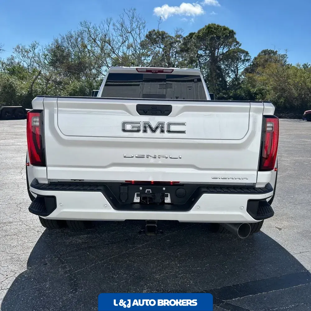 2025 GMC Sierra 3500HD Denali Ultimate