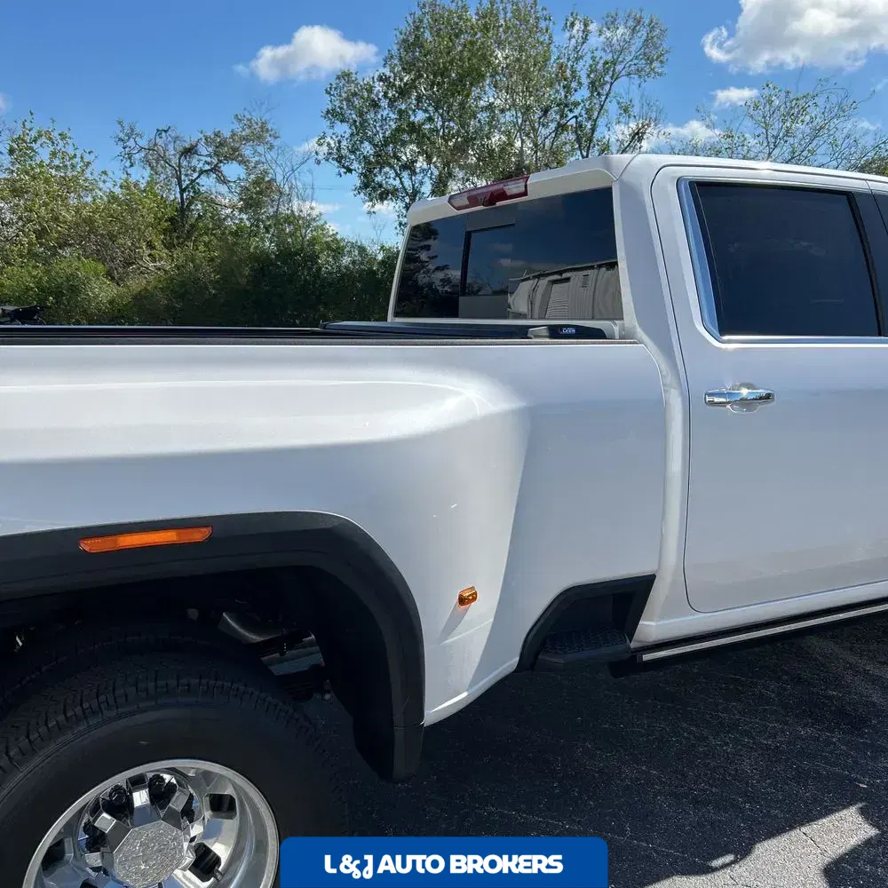 2025 GMC Sierra 3500HD Denali Ultimate