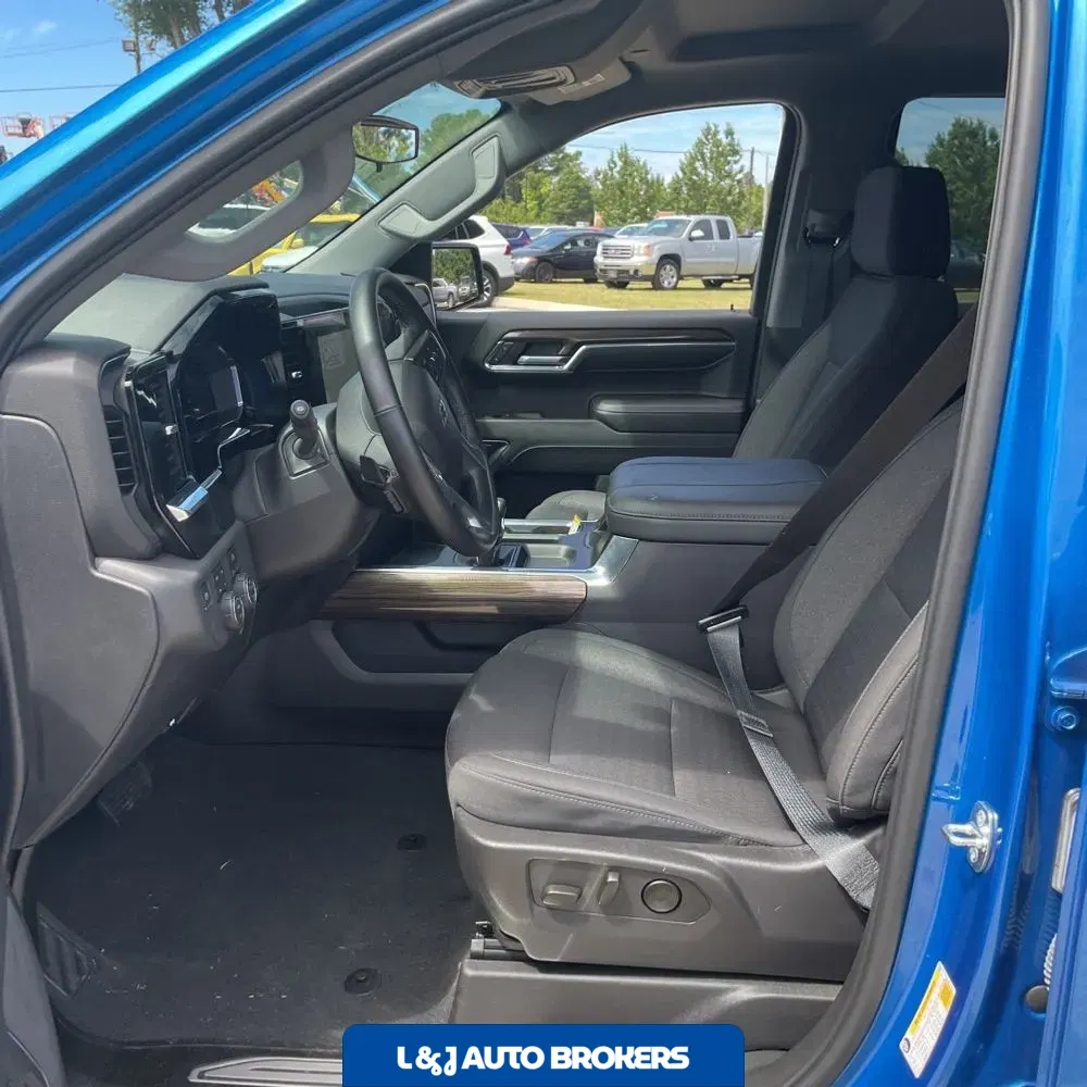 2024 Chevrolet Silverado 1500 RST