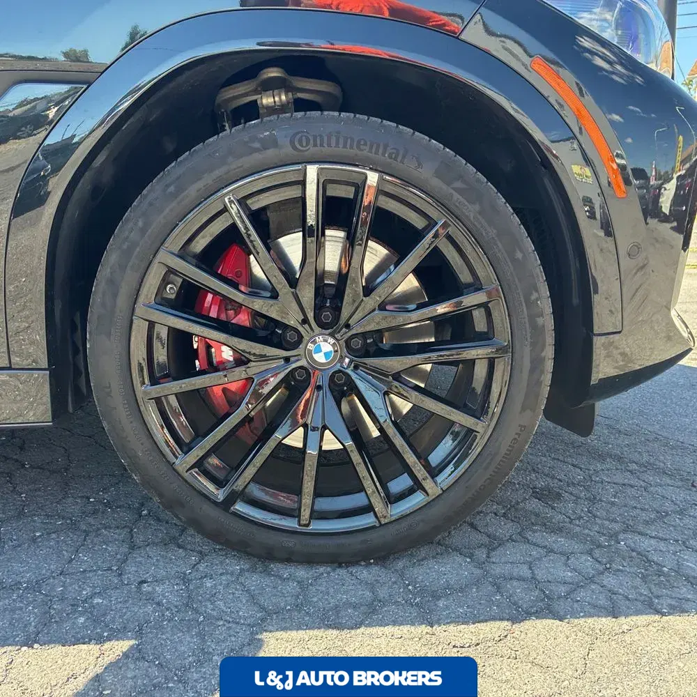 2023 BMW X6 M50i