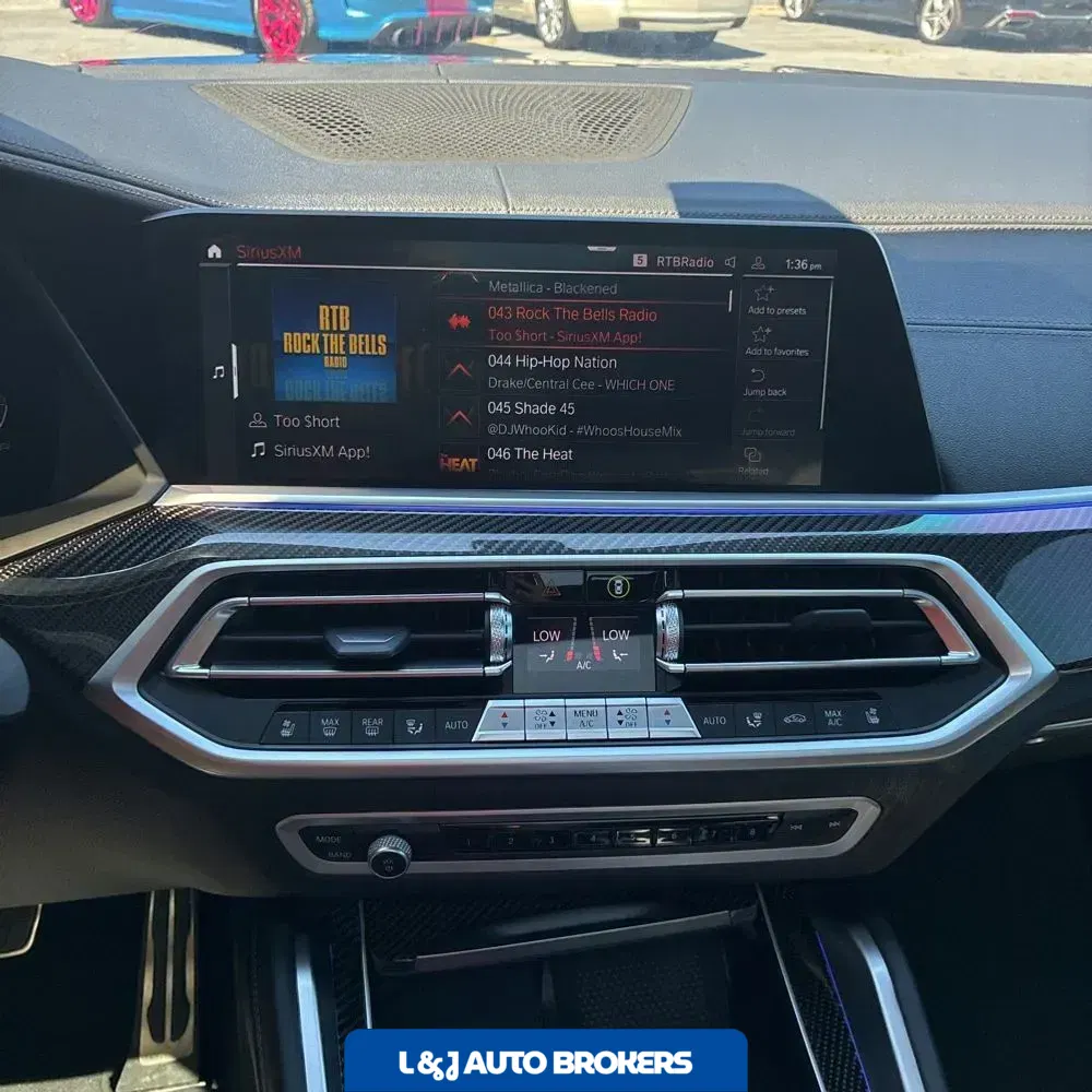 2023 BMW X6 M50i