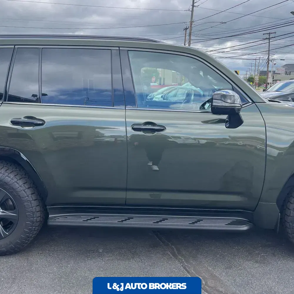 2025 Lexus LX 700h Overtrail