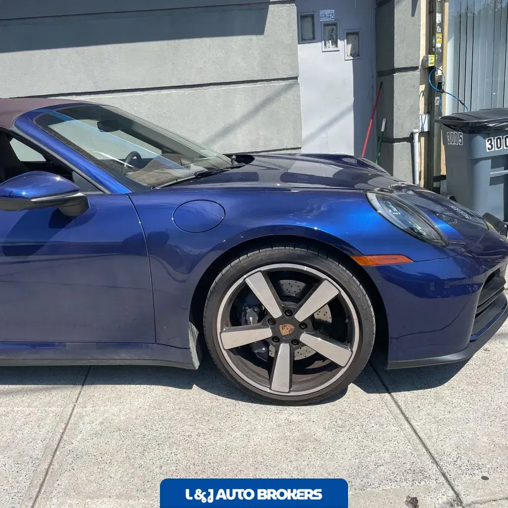 2025 Porsche 911 Carrera