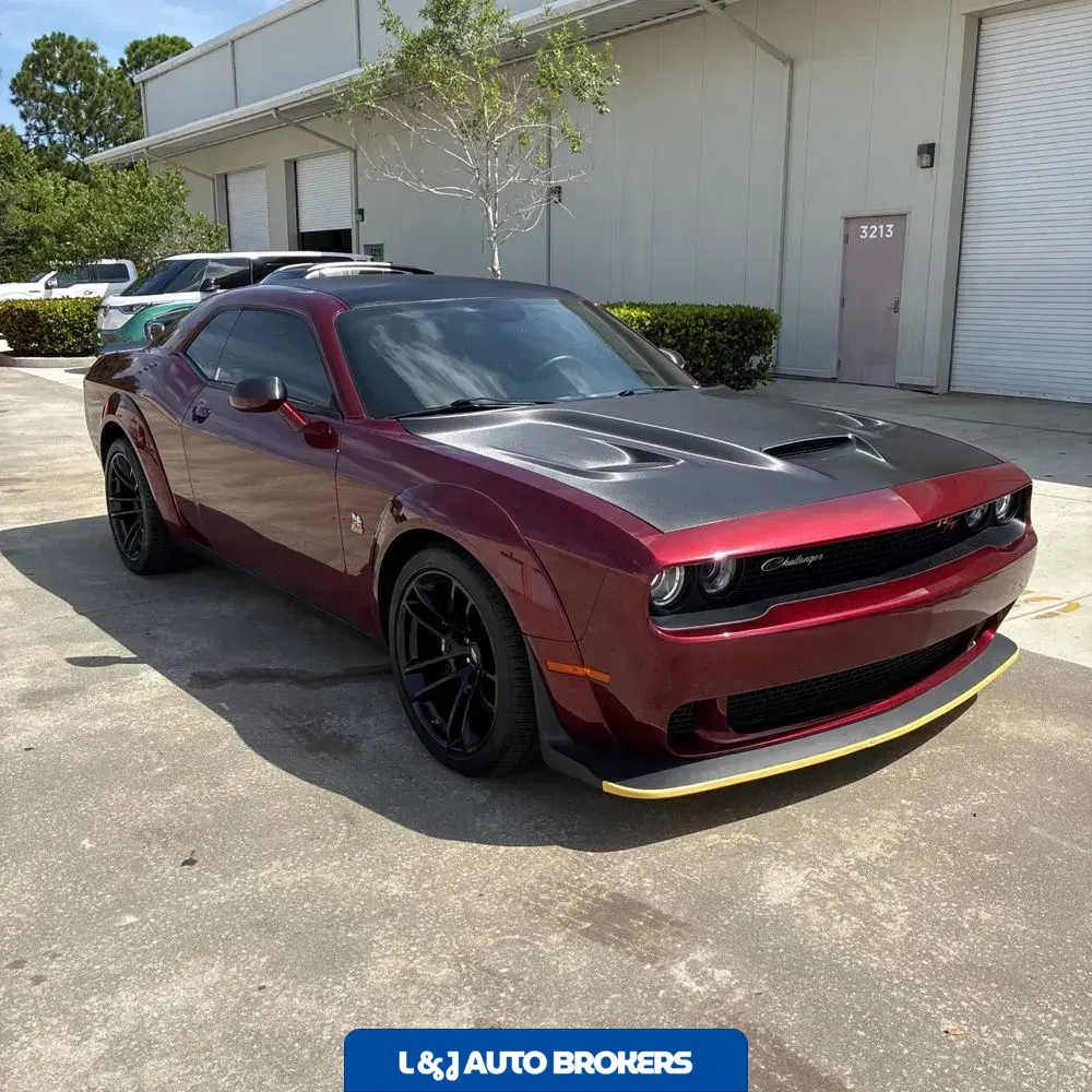 2023 Dodge Challenger R/T SCAT PACK