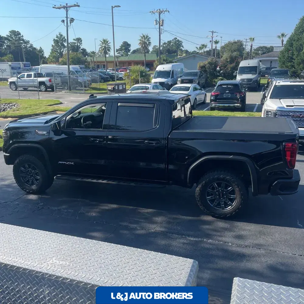 2024 GMC Sierra 1500 AT4X