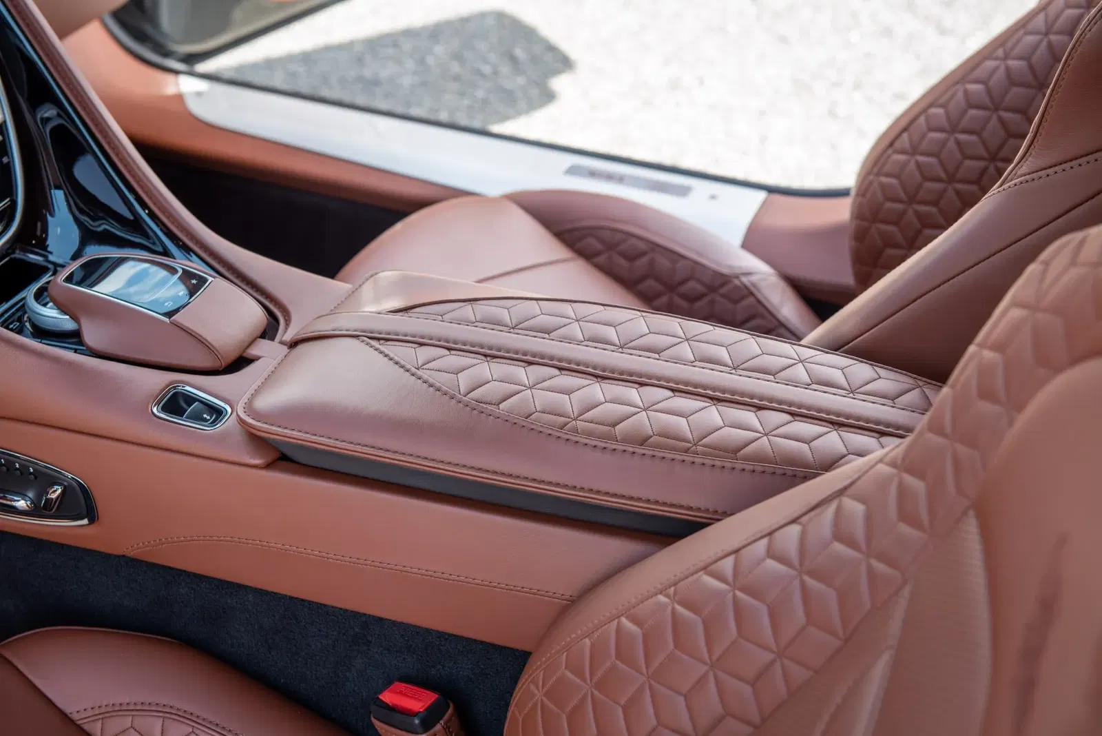 2019 Aston Martin DBS Superleggera Coupe