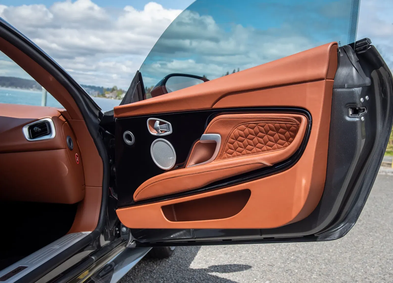 2019 Aston Martin DBS Superleggera Coupe