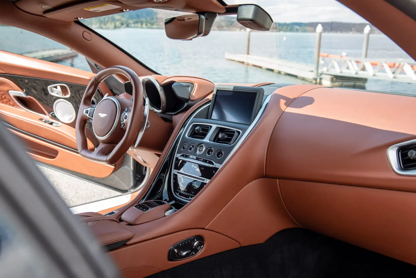 2019 Aston Martin DBS Superleggera Coupe